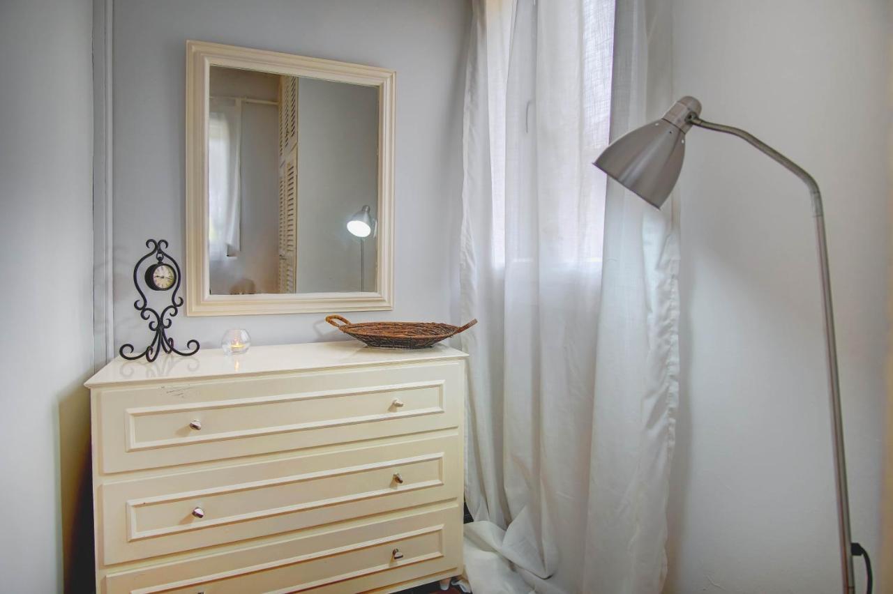 Helena's Dream Home, Corfu No7
